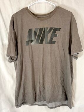 Nike Mens Gray Three Toned Logo Short Sleeve T- Shirt — Size XL